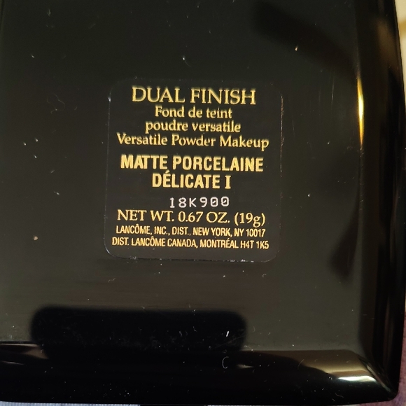 Compact Powder - Soft Pink - Picture 3 of 4